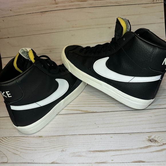 Nike Men's Blazer Mid '77 Vintage Shoes - Black / Sail - Picture 2 of 5
